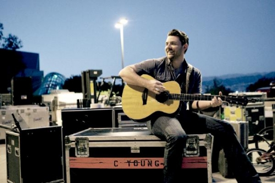 Chris_Young_NEON_road_case_James_Minchin_0a5716