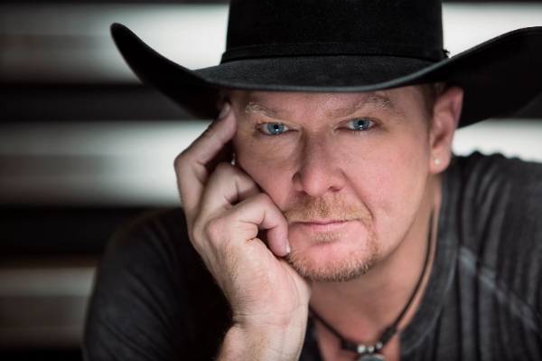 “Tracy Lawrence Street Party” Adds Dee Jay Silver To Lineup, Free ...